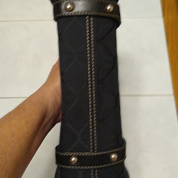 Adorable black Nine west shoulder bag.EUC - Picture 5 of 8